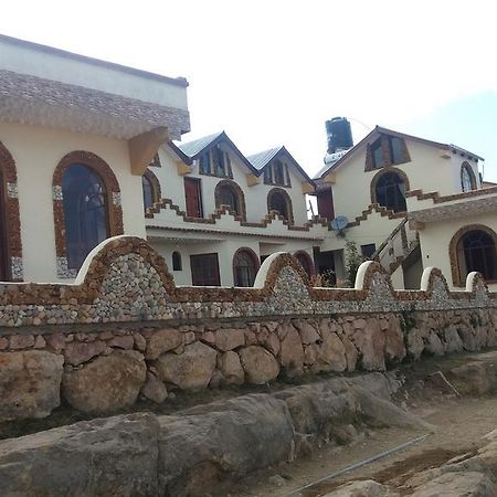 Hostal Jallalla Comunidad Yumani ภายนอก รูปภาพ