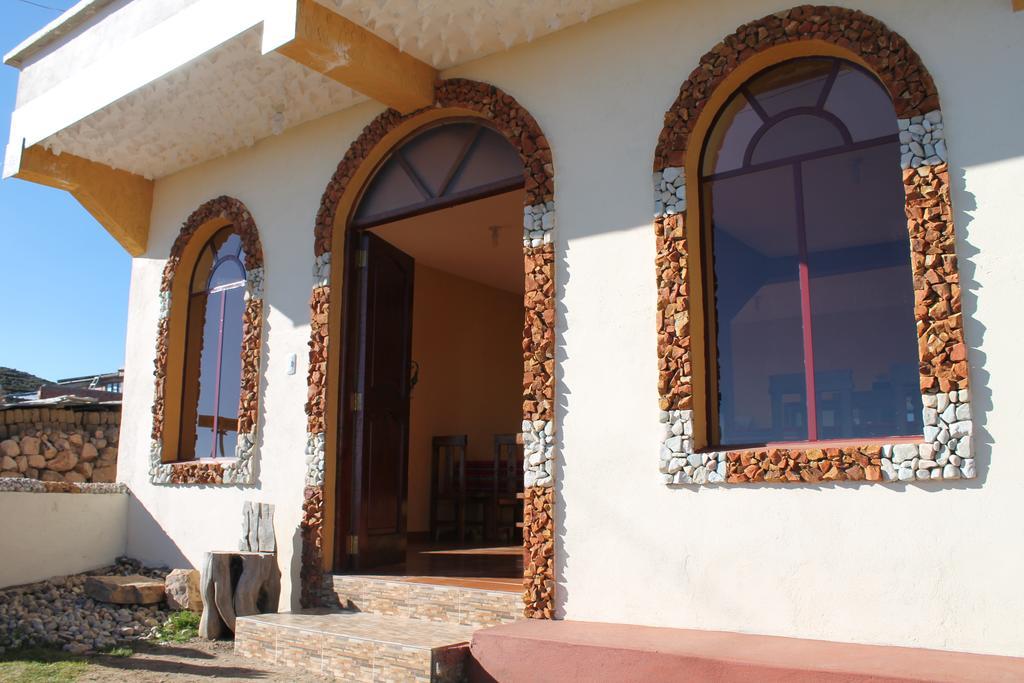 Hostal Jallalla Comunidad Yumani ภายนอก รูปภาพ